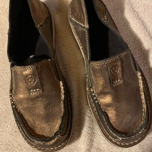 Never Worn Ariat Metallic Bronze Cruisers-Size 6.5
